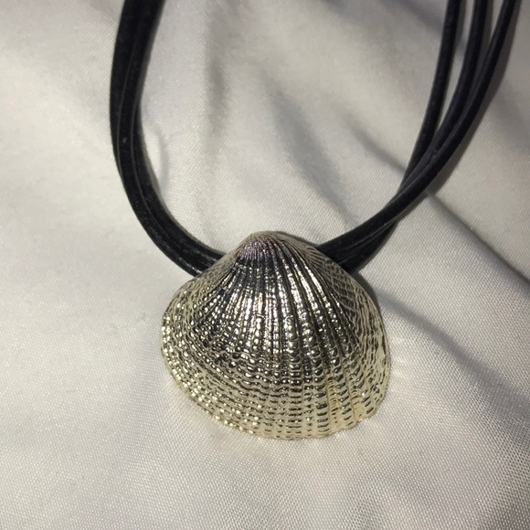 Seashell necklace - Picture 4 of 6